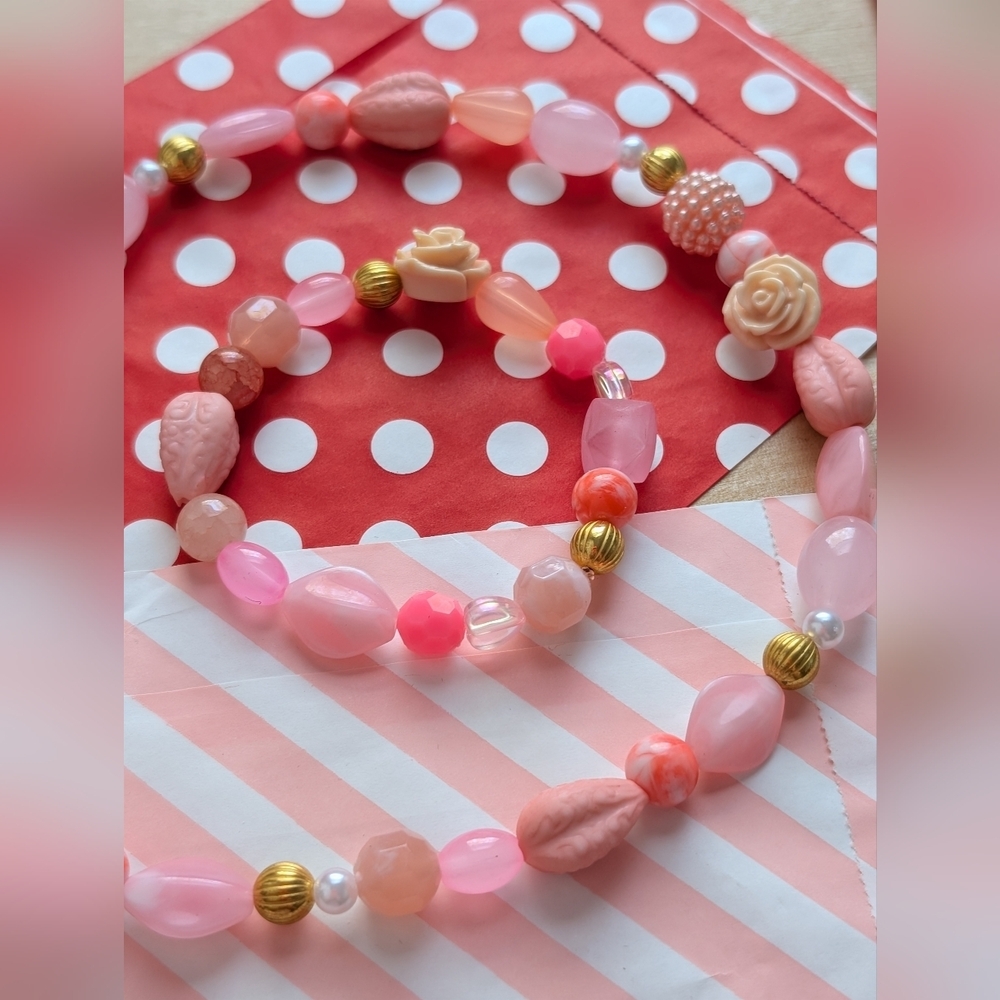 Elegant Pink and Gold Beaded Necklace And Matching Bracelet - Picture 5 of 6